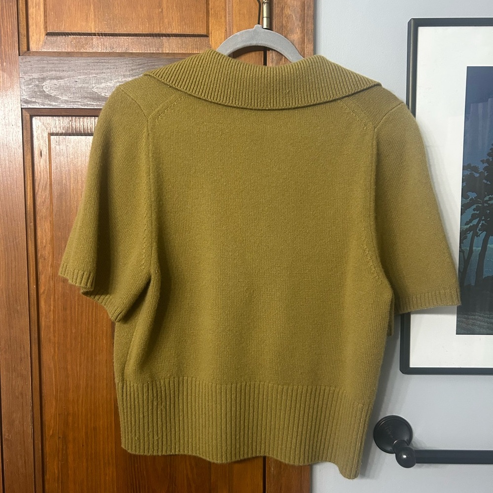 Banana Republic Cashmere Sweater in Olive Green - Picture 2 of 3
